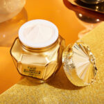 WHITENING AND FRECKLE REMOVING LUXURY CREAM (KUGE) - Image 3